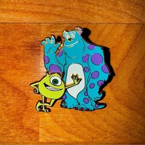 2009 Disney Parks 3D Pin Pixar Monsters Inc Friends Sulley Waving Mike Wazowski